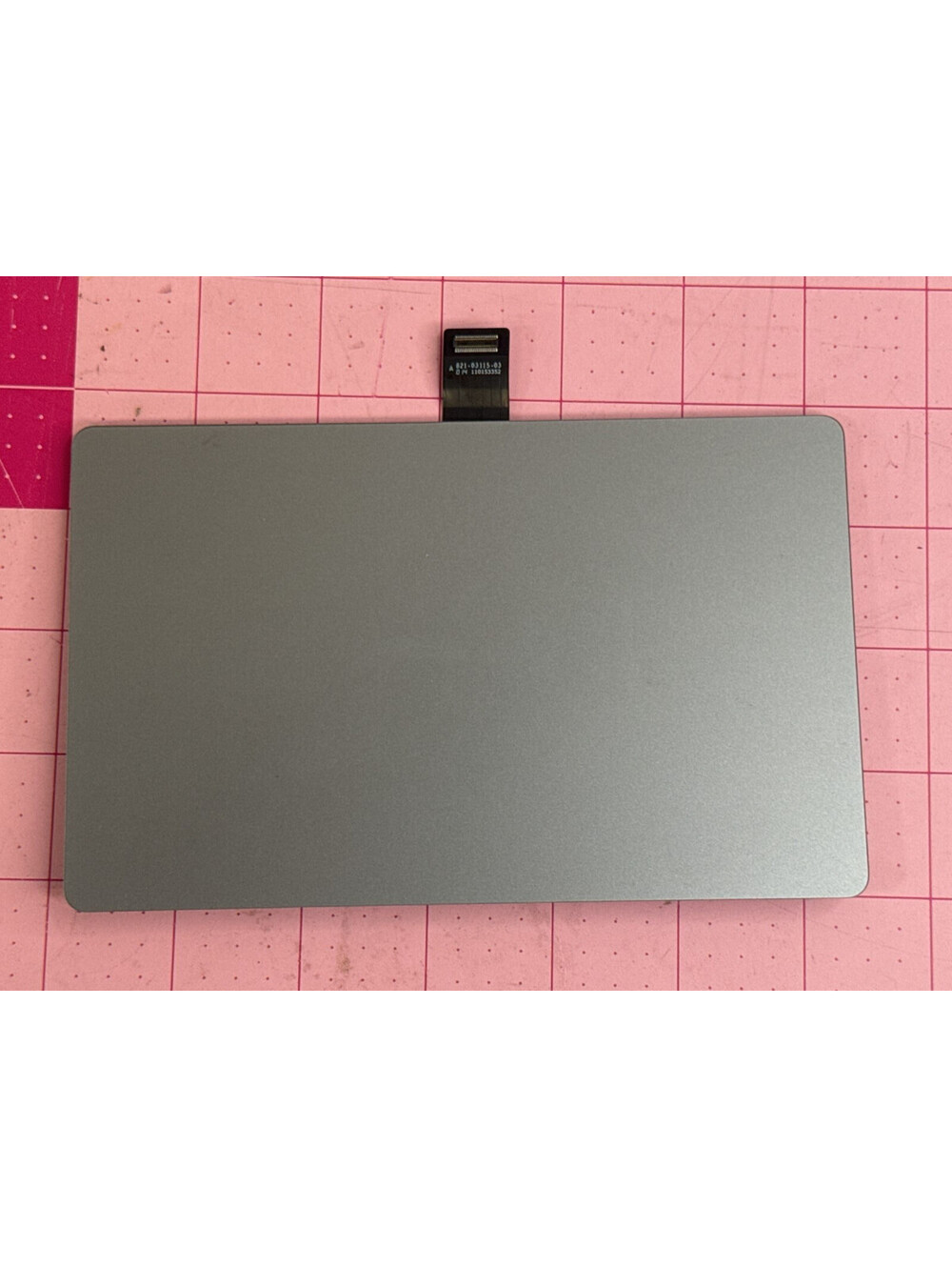 Apple MacBook Pro A2485 16" Trackpad Touchpad Board w/ Cable Silver Genuine Part